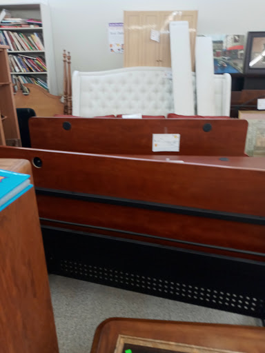 Thrift Store «Gulfside Hospice Thrift Shoppe», reviews and photos, 36524 FL-54, Zephyrhills, FL 33542, USA