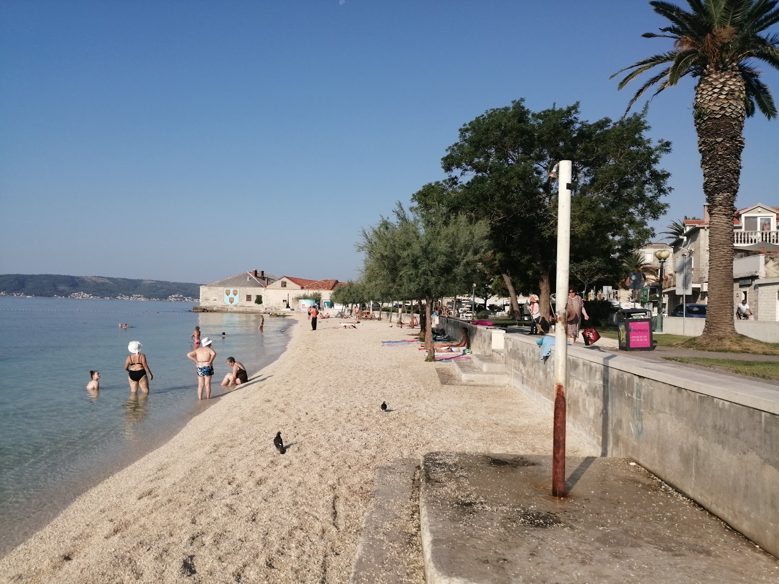 Dardin beach'in fotoğrafı geniş ile birlikte