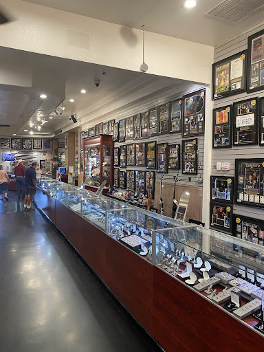 Pawn Shop «Gold & Silver Pawn Shop», reviews and photos, 127 S Vermont Ave, Los Angeles, CA 90004, USA