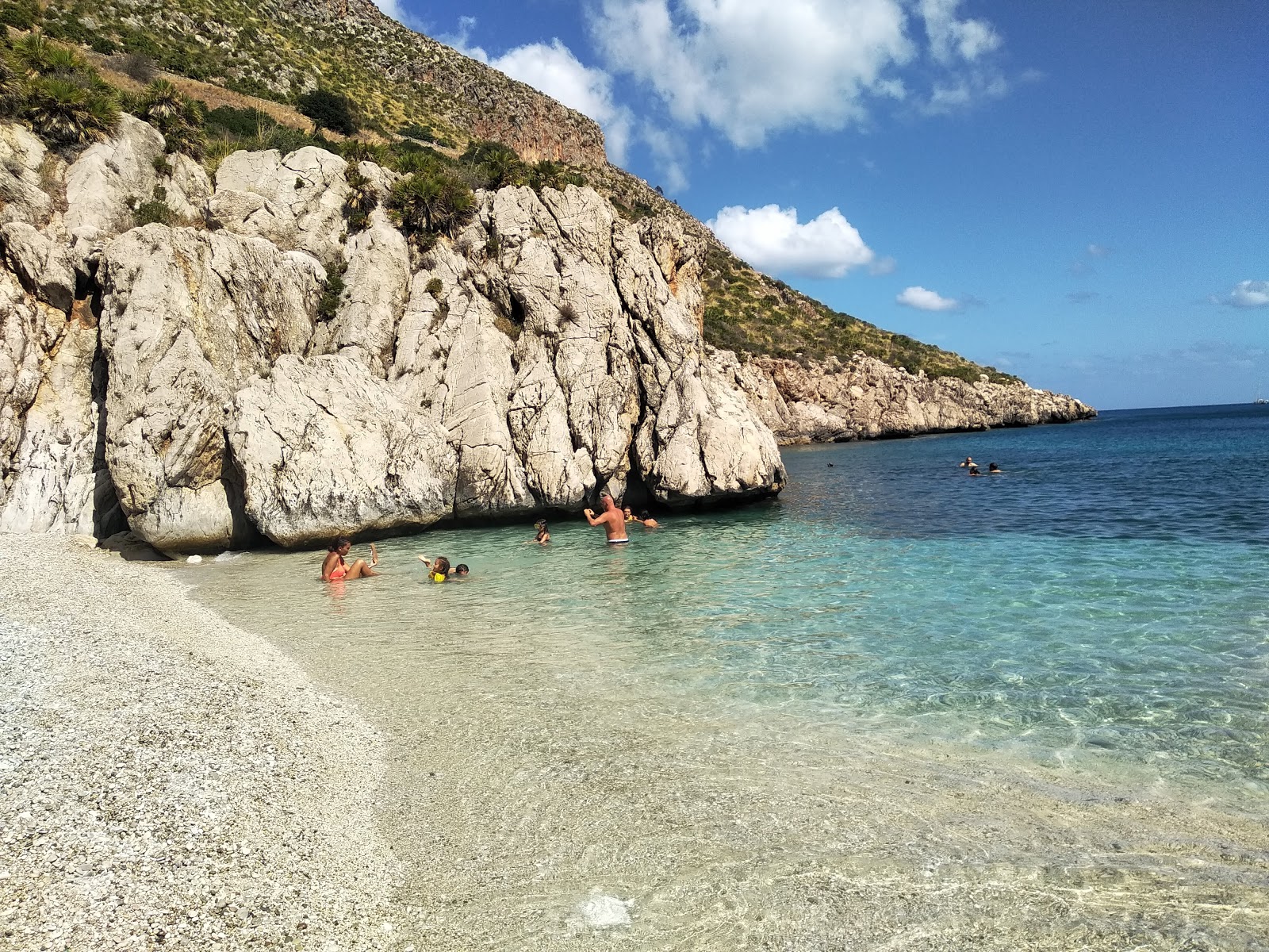 Photo de Spiaggia Riserva Naturale Orientata dello Zingaro - recommandé pour les voyageurs en famille avec des enfants