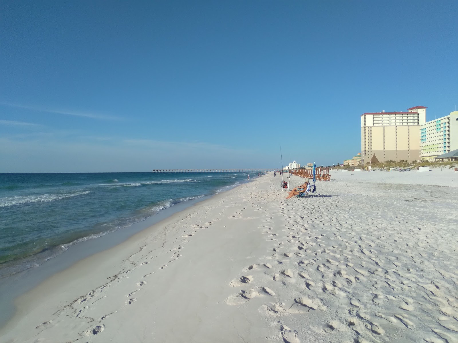 Foto av Pensacola Beach med hög nivå av renlighet