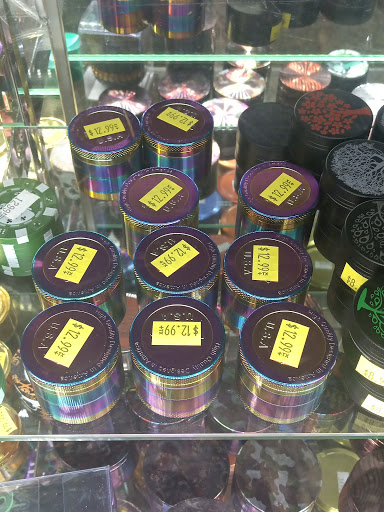 Vaporizer Store «210 Discount Store», reviews and photos, 4906 W Commerce St, San Antonio, TX 78237, USA