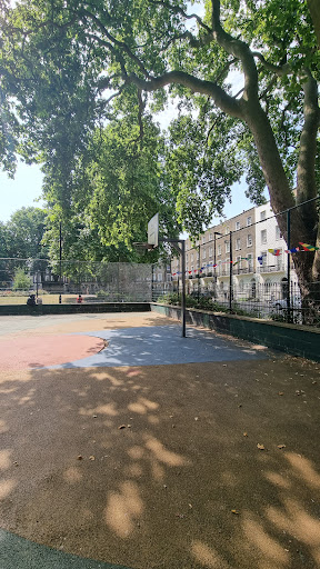 Argyle Square Public Basketball Court