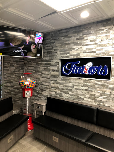 Barber Shop «Juniors barbershop», reviews and photos, 1617 Cortelyou Rd, Brooklyn, NY 11226, USA