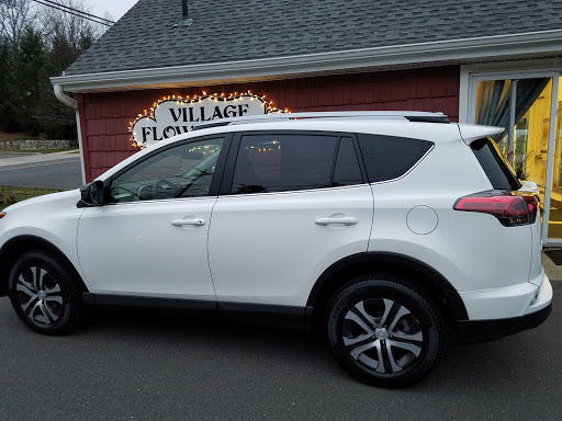 Florist «Village Flower Shop», reviews and photos, 51 Padanaram Rd, Danbury, CT 06811, USA