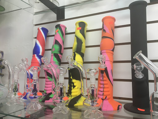 Tobacco Shop «Az 1 Smoke Shop», reviews and photos, 4617 E Thomas Rd, Phoenix, AZ 85018, USA