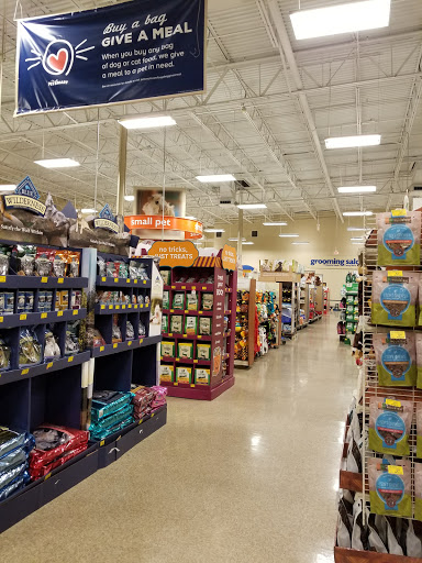 Pet Supply Store «PetSmart», reviews and photos, 857 N Val Vista Dr #106, Gilbert, AZ 85234, USA