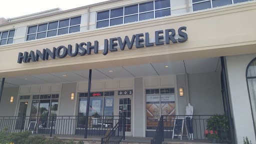 Shopping Mall «Thruway Shopping Center», reviews and photos, 300 S Stratford Rd, Winston-Salem, NC 27103, USA