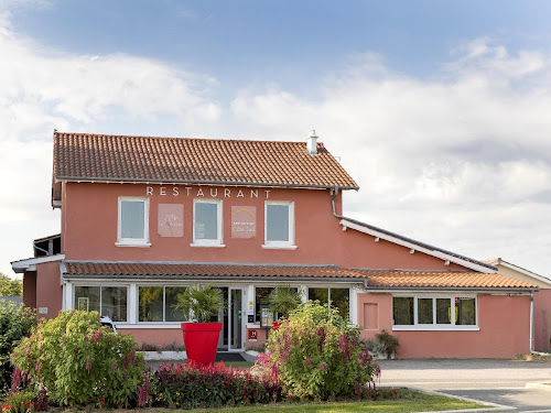 Logis Hôtel les Pierres Dorées à Ambérieux d'Azergues