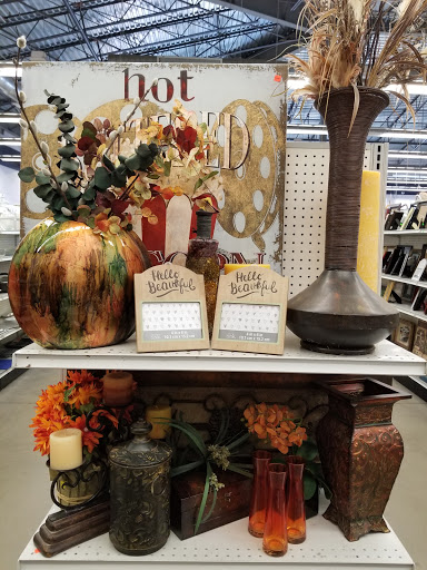 Thrift Store «Goodwill Central Texas - Lakeway», reviews and photos, 1901 RR 620 South, Lakeway, TX 78734, USA