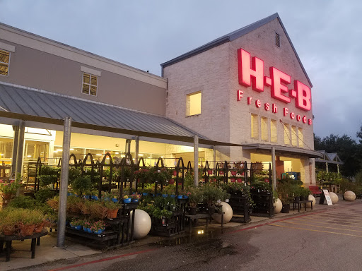 Grocery Store «H-E-B Grocery», reviews and photos, 407 S Adams St, Fredericksburg, TX 78624, USA