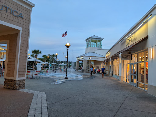 Outlet Mall «Tanger Outlet Myrtle Beach Hwy 17», reviews and photos, 10835 Kings Rd, Myrtle Beach, SC 29572, USA