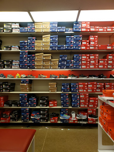 Sporting Goods Store «Nike Factory Store», reviews and photos, 120 Laconia Rd #201, Tilton, NH 03276, USA