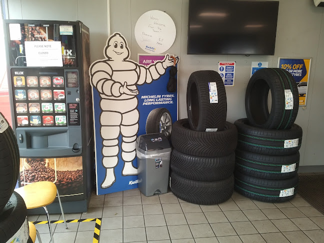 Kwik Fit - London - Earlsfield - Tire shop