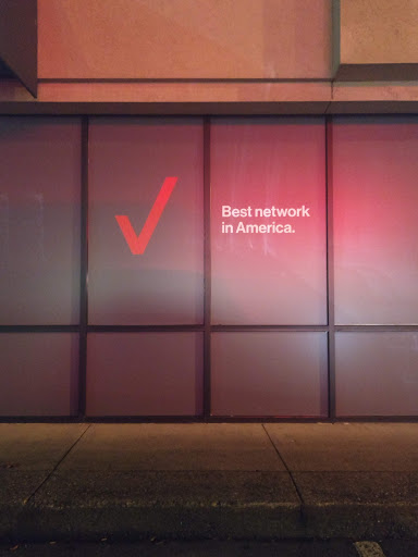 Cell Phone Store «Verizon», reviews and photos, 1405 SE Everett Mall Way a, Everett, WA 98208, USA