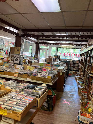 Used Book Store «Newtown Book & Record Exchange», reviews and photos, 102 S State St, Newtown, PA 18940, USA