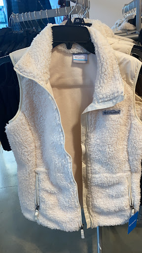 Sportswear Store «Columbia Sportswear Outlet Store», reviews and photos, 3170 Livermore Outlets Dr #420, Livermore, CA 94551, USA