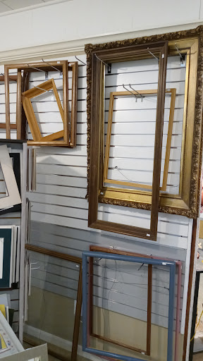 Thrift Store «Re-Uzit Shop of New Holland», reviews and photos, 707 W Main St, New Holland, PA 17557, USA