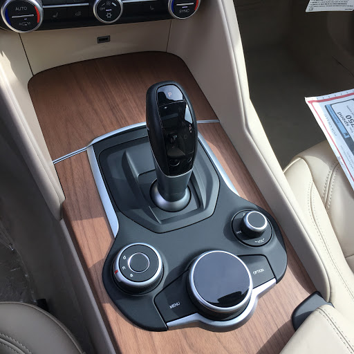 Van Nuys Alfa Romeo image