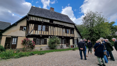 attractions Prieuré de Saint-Arnoult Saint-Arnoult