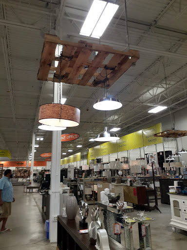 Furniture Store «Weekends Only Furniture & Mattress», reviews and photos, 8315 Center Run Dr, Indianapolis, IN 46250, USA