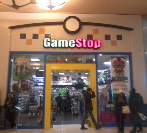 GameStop, 90-15 Queens Blvd #1105, Elmhurst, NY 11373, USA, 
