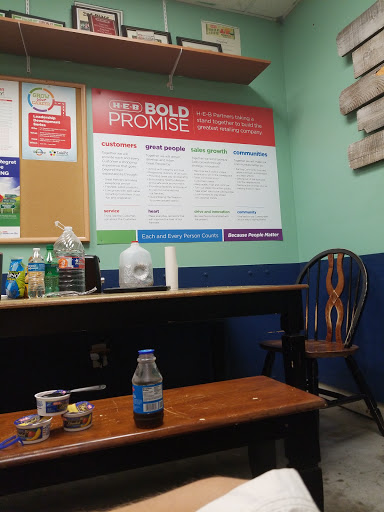 Grocery Store «H-E-B Grocery», reviews and photos, 215 River Ranch Rd, Kingsland, TX 78639, USA