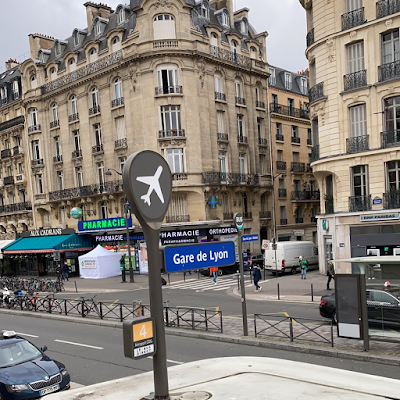 Taxi Moto Paris: Mon-taximoto à Paris