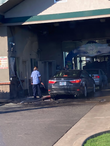 Fast Track Car Wash en Eugene