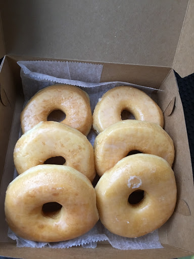 Donut Shop «Good Things Donuts», reviews and photos, 625 Eglin Pkwy NE, Fort Walton Beach, FL 32547, USA
