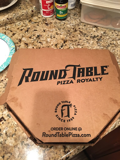 Round Table Pizza image