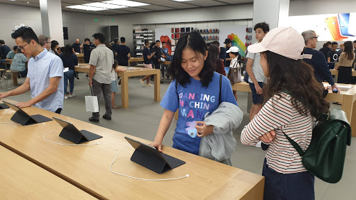 Computer Store «Apple South Coast Plaza», reviews and photos, 3333 Bear St, Costa Mesa, CA 92626, USA
