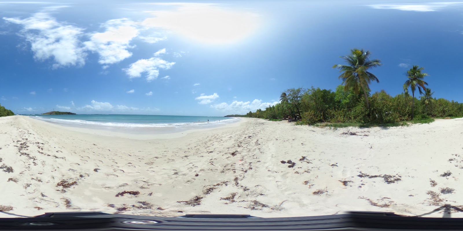 Valokuva Grande terre beachista. - suosittu paikka rentoutumisen tuntijoille