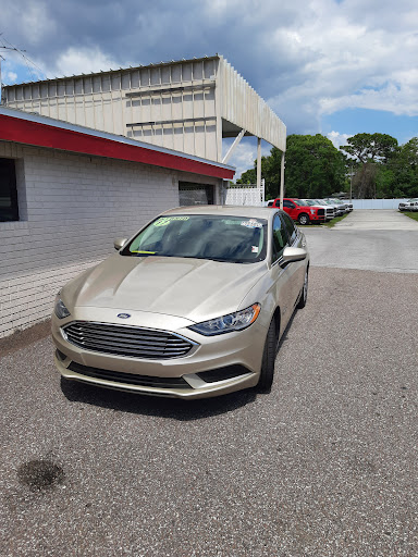 Used Car Dealer «Fitzgerald Used Car Outlet Center Clearwater», reviews and photos, 23499 US Hwy 19 N, Clearwater, FL 33765, USA