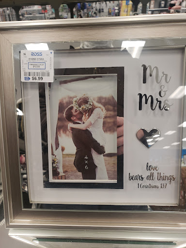 Shopping Mall «Olympic Village», reviews and photos, 5500 Olympic Dr NW, Gig Harbor, WA 98335, USA