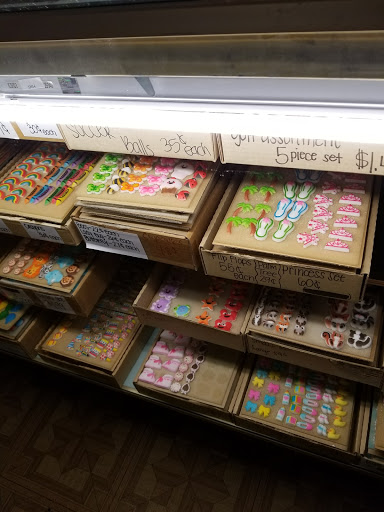 Baking Supply Store «Cake Supplies», reviews and photos, 8805 S Roberts Rd, Hickory Hills, IL 60457, USA