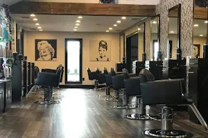Hollywood Blvd Hair Salon image