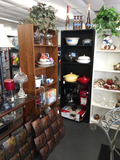 Shopping Mall «Village Square Shopping Center», reviews and photos, 2800 Recker Hwy, Winter Haven, FL 33880, USA