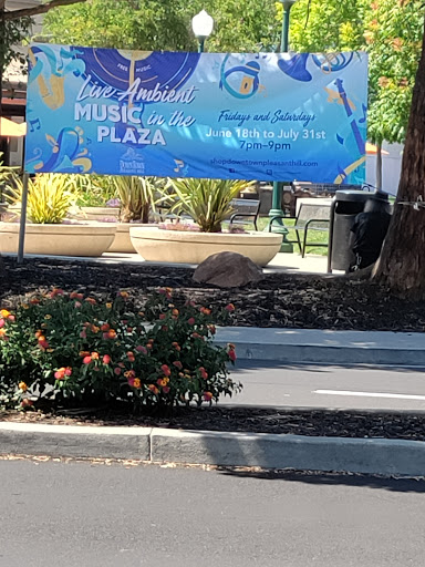 Movie Theater «Century Theatre», reviews and photos, 125 Crescent Dr, Pleasant Hill, CA 94523, USA