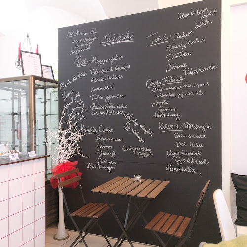 Opinii despre Pite sütibolt în Székesfehérvár - Pékség