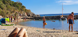 Zdjęcie Borovici beach otoczony górami