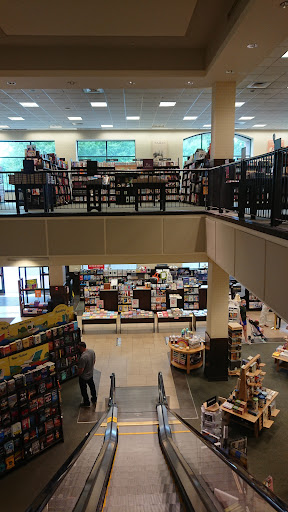 Book Store «Barnes & Noble», reviews and photos, 4020 Sharon Rd, Charlotte, NC 28211, USA