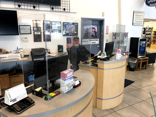 Ford Dealer «Port Orchard Ford», reviews and photos, 1215 Bay St, Port Orchard, WA 98366, USA