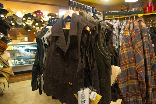 Tack Shop «Green Mountain Horse & Tack», reviews and photos, 1327 Sharon Copley Rd, Wadsworth, OH 44281, USA