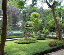Taman Flora Bratang Surabaya photo