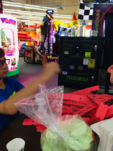 Movie Theater «Regal Cinemas Seymour 8», reviews and photos, 357 Tanger Blvd, Seymour, IN 47274, USA