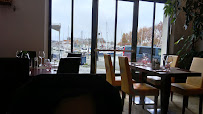 Atmosphère du Restaurant de fruits de mer Cap Nell Restaurant à Rochefort - n°9