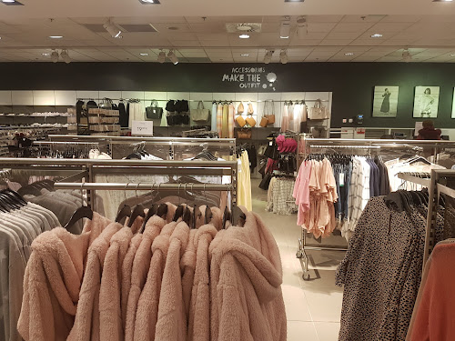 Magasin de vêtements H&M Vaulx-en-Velin