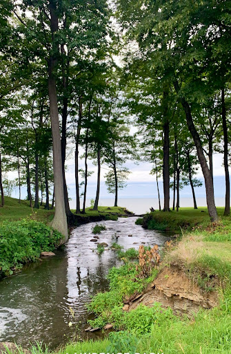 Golf Club «Lawrence Park Golf Club», reviews and photos, 3700 E Lake Rd, Erie, PA 16511, USA