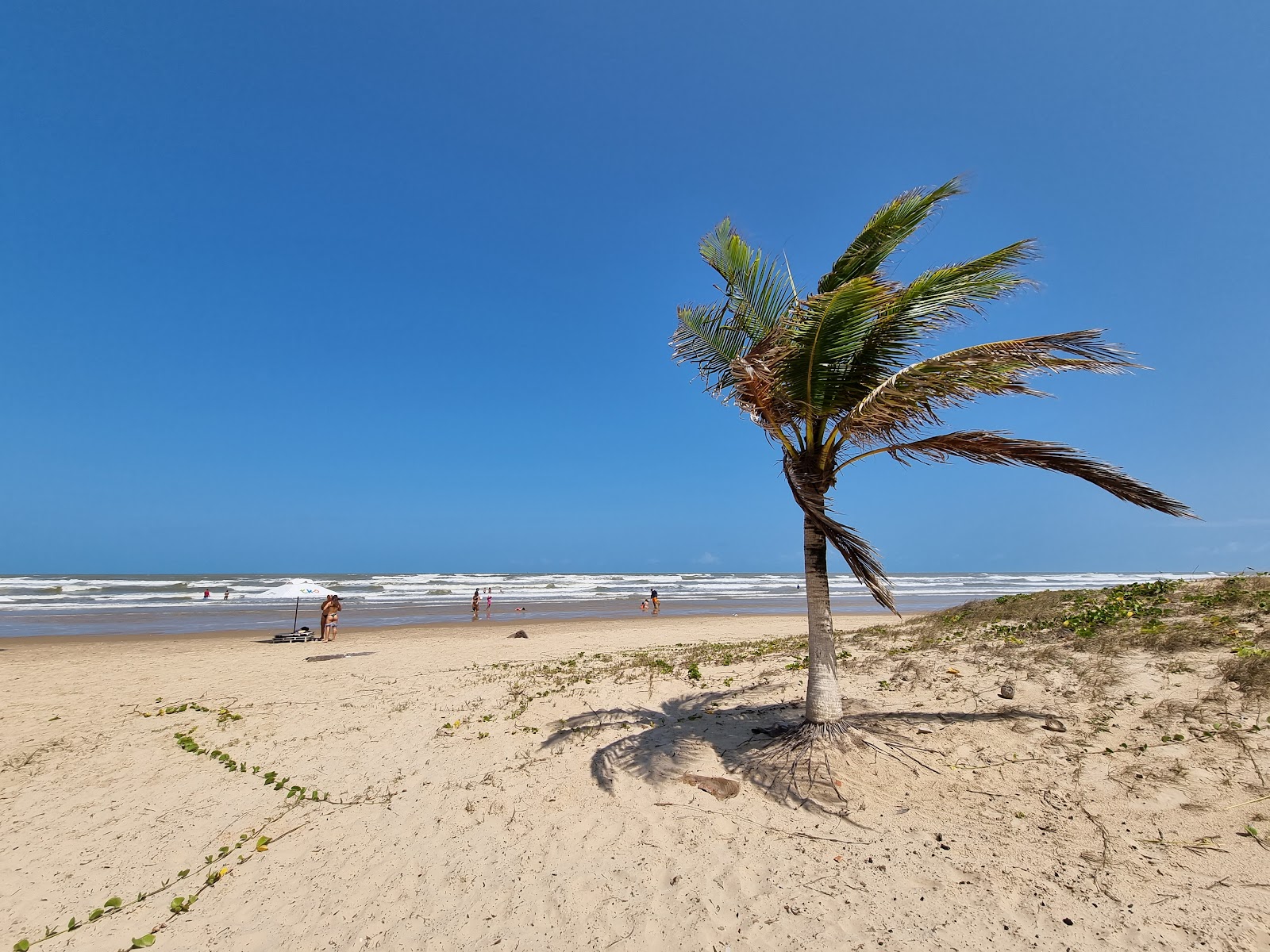 Praia do Mosqueiro的照片 带有碧绿色水表面